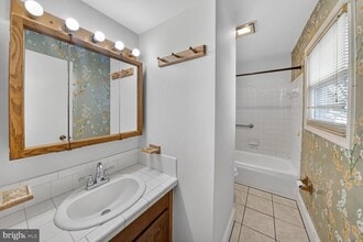 2890 Balmoral Dr in Rockville, MD - Building Photo - Building Photo