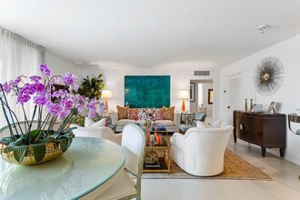 354 Chilean Ave in Palm Beach, FL - Foto de edificio - Building Photo