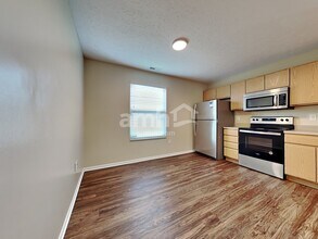 424 Hartford Ct in Maineville, OH - Building Photo - Building Photo