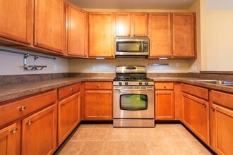 854 W Summerfield Glen Cir, Unit 854 Summerfield Glen in Ann Arbor, MI - Foto de edificio - Building Photo