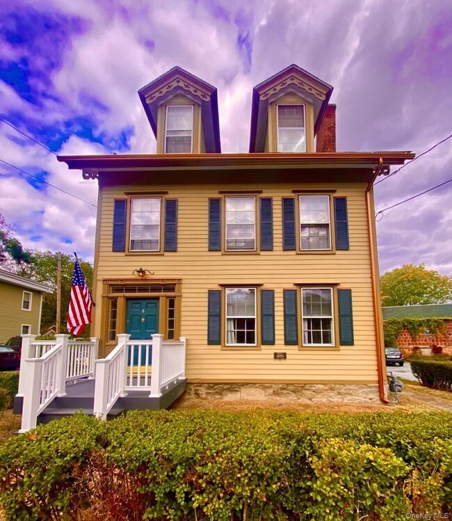 6 Willow Ave in Cornwall, NY - Building Photo - Building Photo