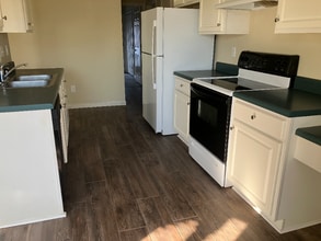 701 Glenarthur Dr in Wilmington, NC - Foto de edificio - Building Photo