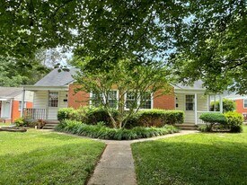 1318 Richmond Pl in Charlotte, NC - Building Photo