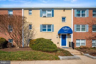 4412 Falls Bridge Dr in Baltimore, MD - Building Photo