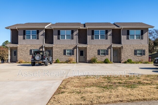 property at 936 Warrior Hill Dr