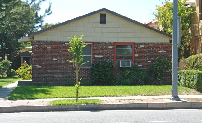 75 San Gabriel Blvd in Pasadena, CA - Building Photo - Building Photo