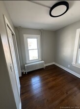 463 Main St in Torrington, CT - Building Photo - Building Photo