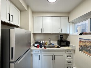 1400 Chicago Ave, Unit 804 in Evanston, IL - Building Photo - Building Photo