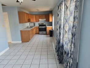 19 E Romeo Rd in Romeoville, IL - Building Photo - Building Photo