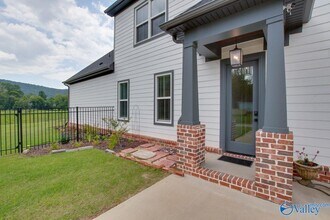 6128 Pembrook Pond Pl SE in Owens Cross Roads, AL - Building Photo - Building Photo