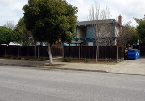 186 Acalanes Dr in Sunnyvale, CA - Building Photo