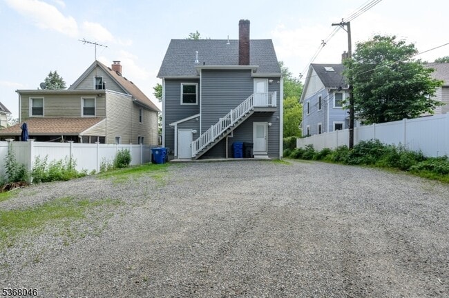 32 Woodland Ave in Morristown, NJ - Building Photo - Building Photo