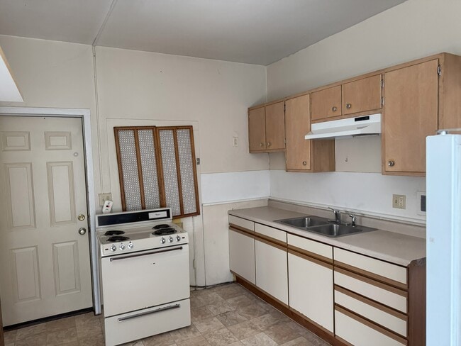 902 5th Ave in Eau Claire, WI - Building Photo - Building Photo