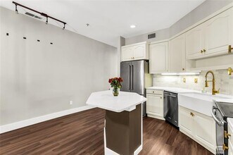 3235 Cole Ave in Dallas, TX - Building Photo - Building Photo