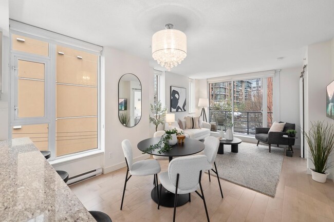 1133 Homer St in Vancouver, BC - Building Photo - Building Photo