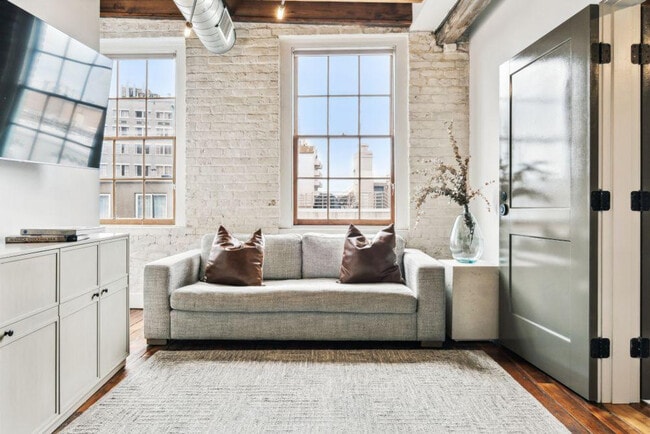 315 Girod St in New Orleans, LA - Foto de edificio - Building Photo