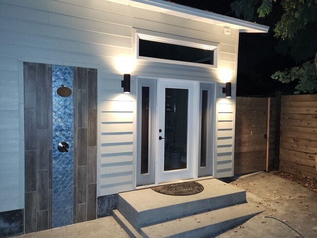 property at 1926 Broadway St