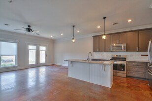 1319B Pillow St in Nashville, TN - Building Photo