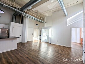 934 Broadway Blvd in Kansas City, MO - Foto de edificio - Building Photo