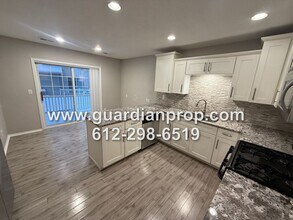 61 Landau Alcove in Woodbury, MN - Building Photo - Building Photo