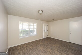 752 Wood Bend Ct in Riverdale, GA - Building Photo - Building Photo