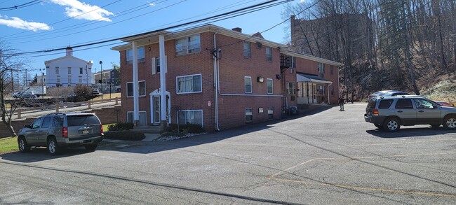 16-18 Mill St in Newton, NJ - Building Photo - Primary Photo