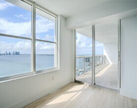1800 Sunset Harbour Dr, Unit 1902 in Miami Beach, FL - Foto de edificio - Building Photo