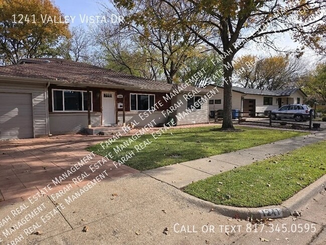 1241 Valley Vista Dr in Grapevine, TX - Building Photo - Building Photo