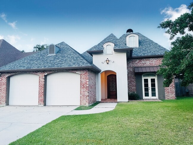 property at 203 Metairie Ct