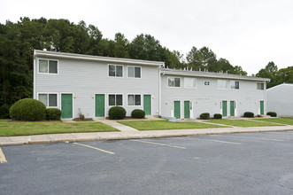 Green Meadows Townhouses in Macon, GA - Building Photo - Building Photo