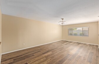 2113 E Pebble Beach Dr in Tempe, AZ - Building Photo - Building Photo