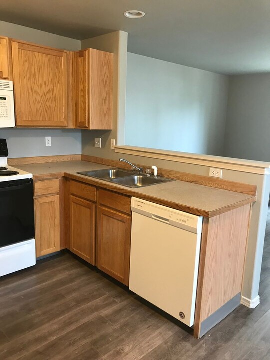 2631 NW Cedar Ave in Redmond, OR - Building Photo