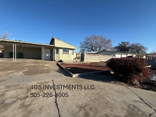 1700 E 15th St in Farmington, NM - Building Photo - Building Photo