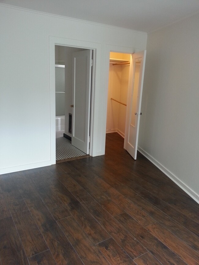 8 Dell St, Unit 8 in Mill Valley, CA - Foto de edificio - Building Photo