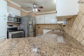1307 Mary Dr in Iowa Park, TX - Building Photo - Building Photo