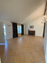 1772 Warfield Ct in Simi Valley, CA - Building Photo - Building Photo