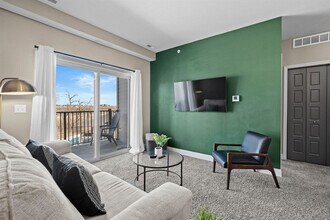 8350 Cascade Ave in West Des Moines, IA - Building Photo - Building Photo