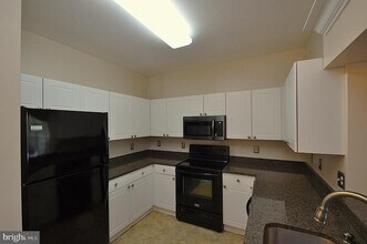 4550 Strutfield Ln in Alexandria, VA - Building Photo - Building Photo