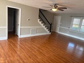 404 Lake Front Dr in Warner Robins, GA - Building Photo - Building Photo