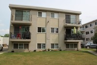 Belmont Manor in Edmonton, AB - Building Photo - Building Photo