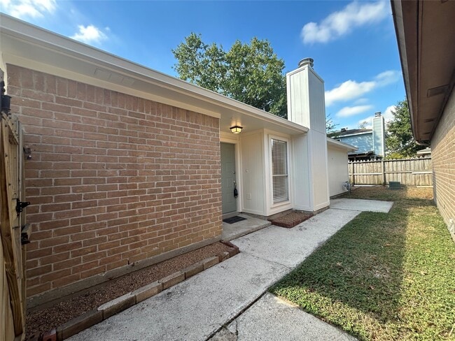 7831 Terra Cotta Dr in Houston, TX - Building Photo - Building Photo