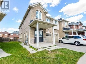 697 Ferguson Dr in Milton, ON - Building Photo