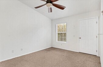 36106 Lake Chase Blvd in Zephyrhills, FL - Building Photo - Building Photo