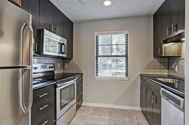 property at 1501 Hyde Park Blvd