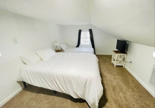 1011 E Chester St in Norfolk, VA - Foto de edificio - Building Photo