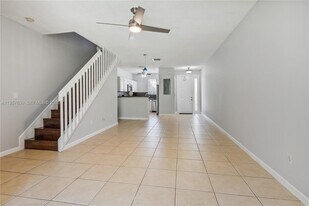 5758 NW 48th Ave in Coconut Creek, FL - Building Photo