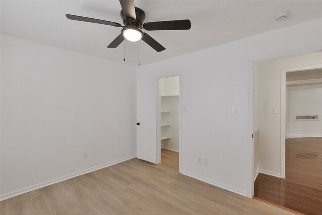 2075 Little Cedar Dr