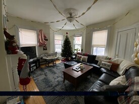 129 Saint Alphonsus St, Unit 1 in Boston, MA - Building Photo