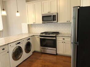 12 Chelsea St in Boston, MA - Building Photo - Building Photo