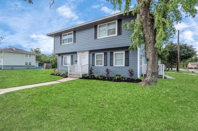 property at 3404 Blodgett St